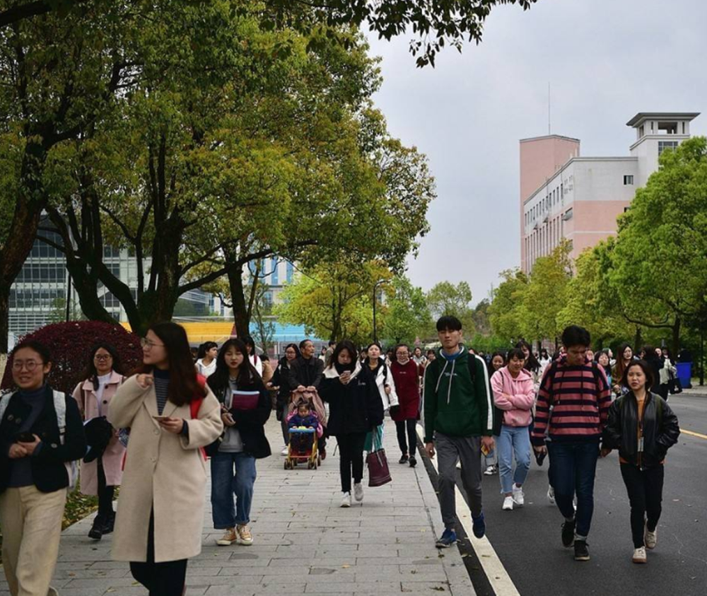 上了大学，为何宿舍还是会定点“断电”？