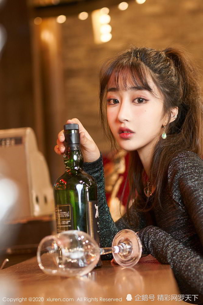 xiuren模特子欣-劝君共饮一杯酒_腾讯新闻