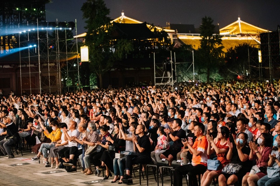 西安交响乐团|西安再一次用户外公演，向世界展示了文明古都的能量！