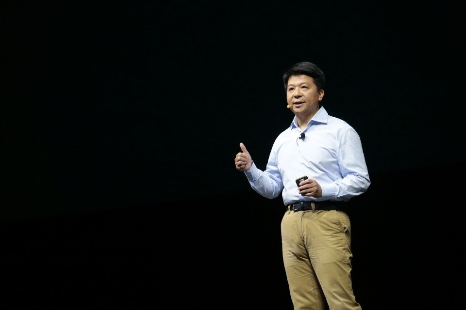 断供华为倒计时轮值董事长郭平发声麒麟芯片必将强势归来