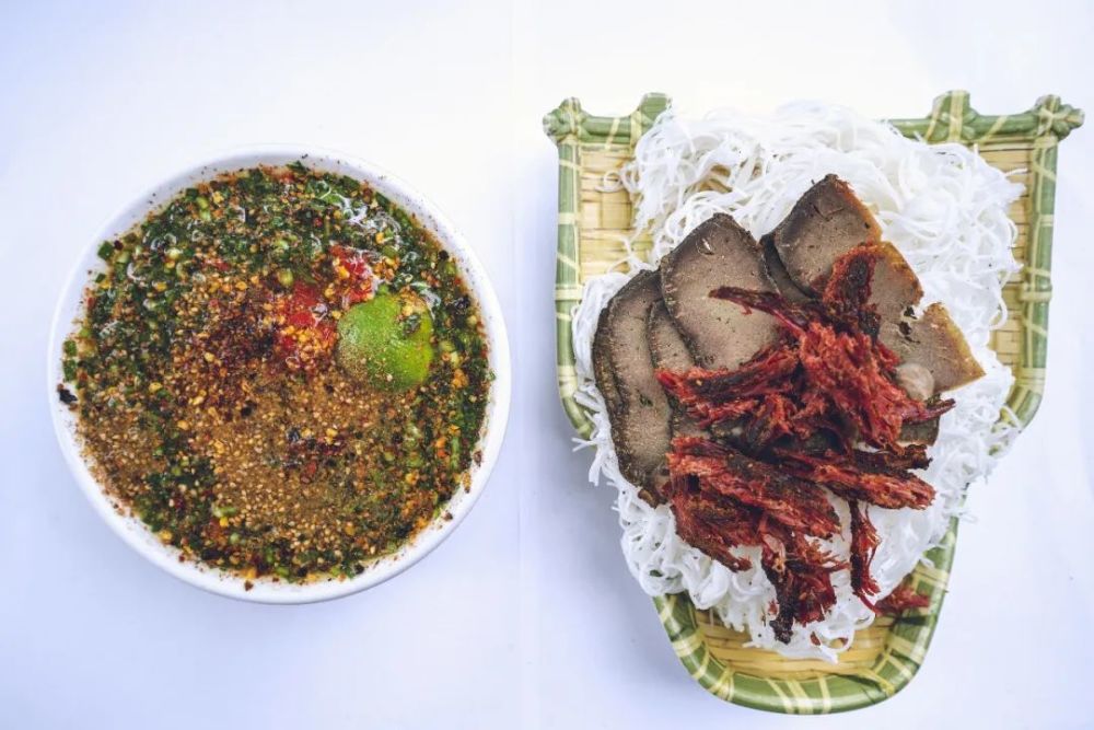 来彝人古镇享受悠长假期,怎少得了这些美味小吃!_腾讯新闻