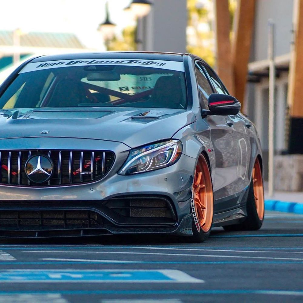 今天分享奔驰 c63改装集,希望对你有所启发.