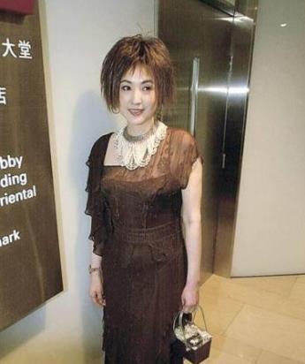 霍英东最漂亮的儿媳妇,不是霍震霆前妻朱玲玲,而是霍