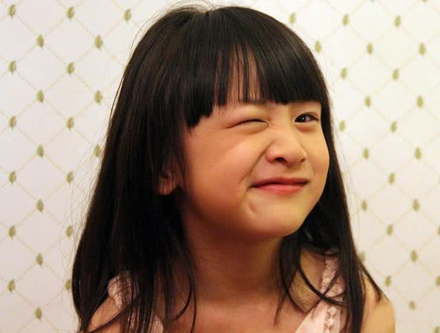 田亮女儿发育太早熟12岁森碟身高近1米7五官神似父母结合体