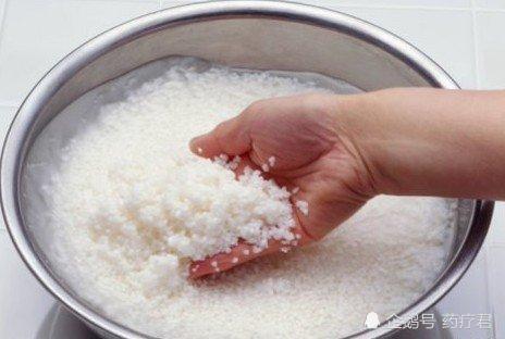 大米|大米为啥会“生虫”？阳光下暴晒就错了！教你一招米粒干净不生虫