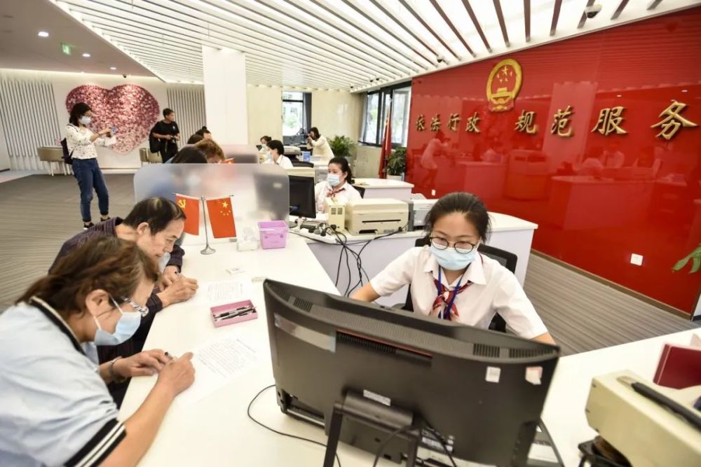 好浪漫闵行全新的婚登中心启用啦居然是在公园里