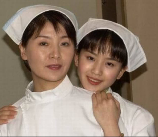 颜值都是"祖传"的,这些女明星们的妈妈,也太懂得保养了吧