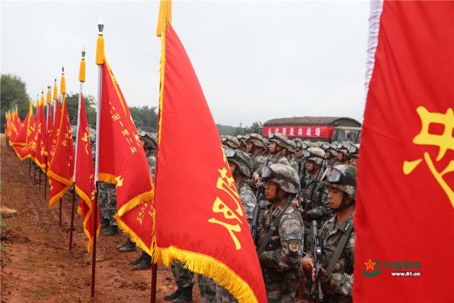 战旗飘扬第75集团军某旅组织实战化演练誓师动员大会