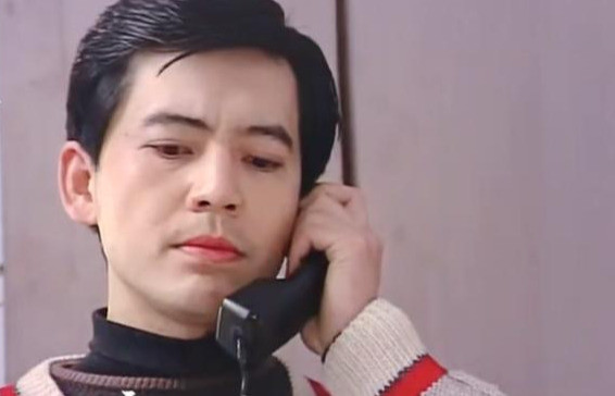 直到2005年《亮剑》的问世,才对何政军的演艺生涯提升了一个新的高度.