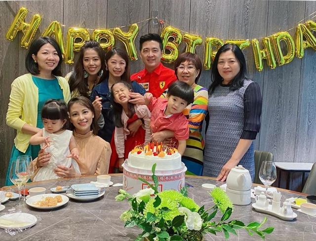 林志颖带娃参加侄子生日派对双子星调皮可爱林妈妈和蔼出镜