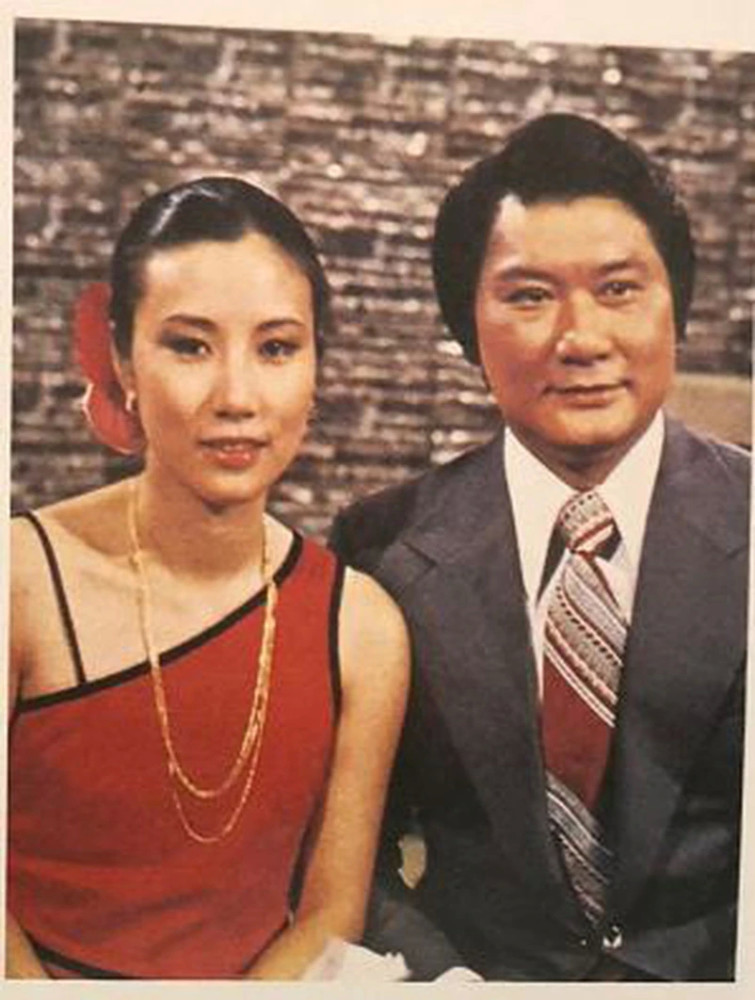 tvb|谭炳文设灵，众星送别，谢贤拄拐杖憔悴现身，TVB高层全数到齐