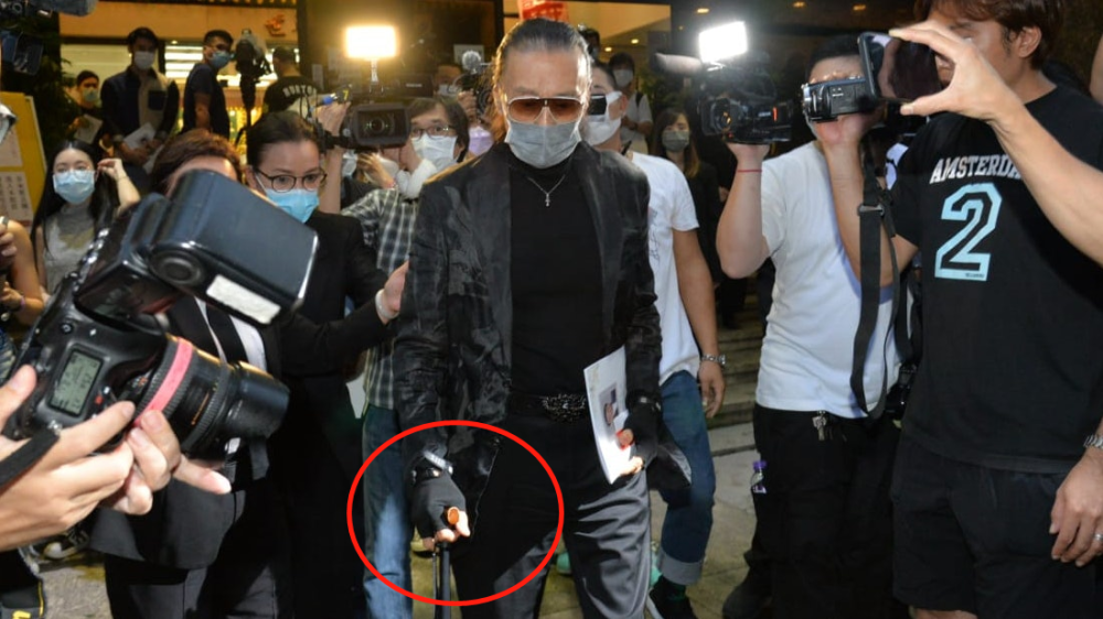 tvb|谭炳文设灵，众星送别，谢贤拄拐杖憔悴现身，TVB高层全数到齐