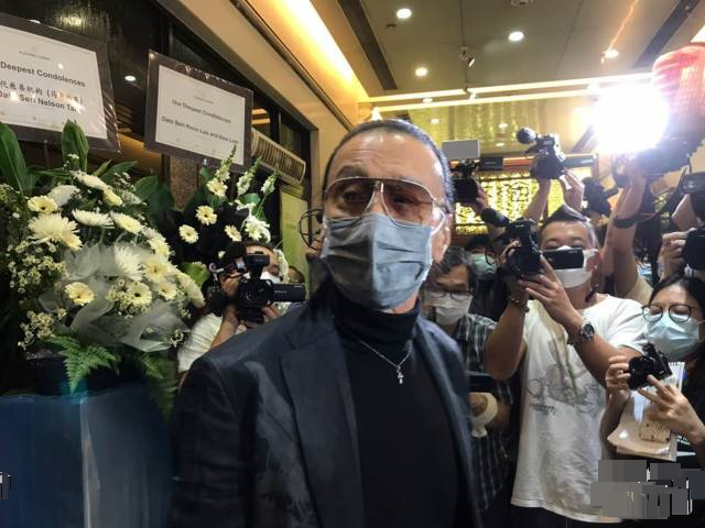 tvb|谭炳文设灵，众星送别，谢贤拄拐杖憔悴现身，TVB高层全数到齐