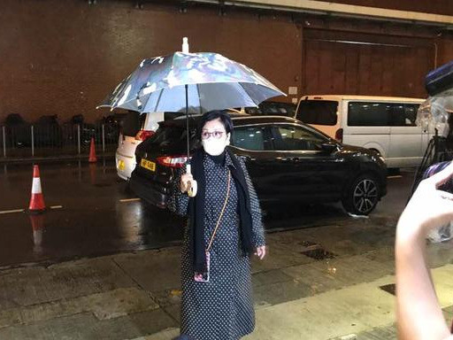 tvb|谭炳文设灵，众星送别，谢贤拄拐杖憔悴现身，TVB高层全数到齐