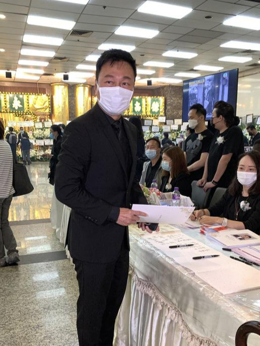 tvb|谭炳文设灵，众星送别，谢贤拄拐杖憔悴现身，TVB高层全数到齐