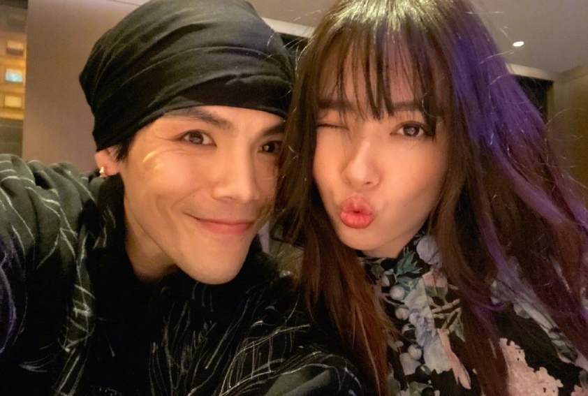 郭碧婷|国民好岳父！向佐陪产郭碧婷被郭爸宠成亲儿子，吃水果都给剥好皮