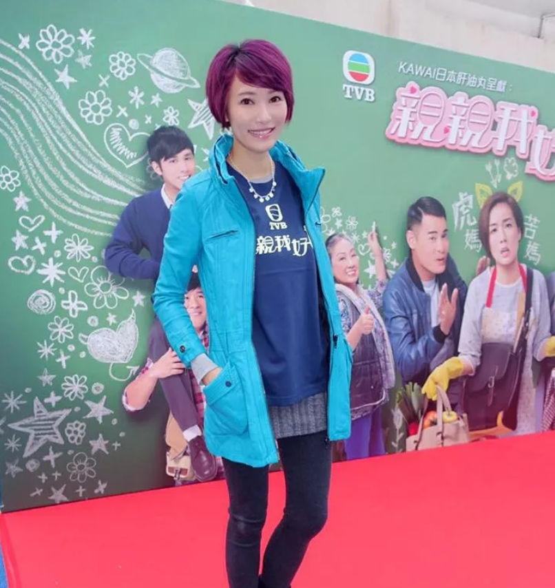tvb|42岁TVB女星宣布离巢，效力12年晒往日照感触：值得用一生来回味