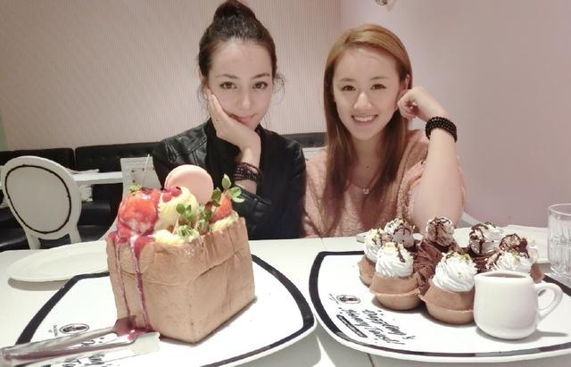 蓝盈莹|这些八竿子打不着的明星竟是同学：papi酱颖儿，林更新张大大