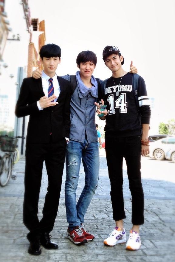 蓝盈莹|这些八竿子打不着的明星竟是同学：papi酱颖儿，林更新张大大