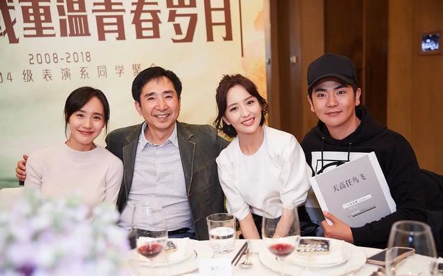 蓝盈莹|这些八竿子打不着的明星竟是同学：papi酱颖儿，林更新张大大