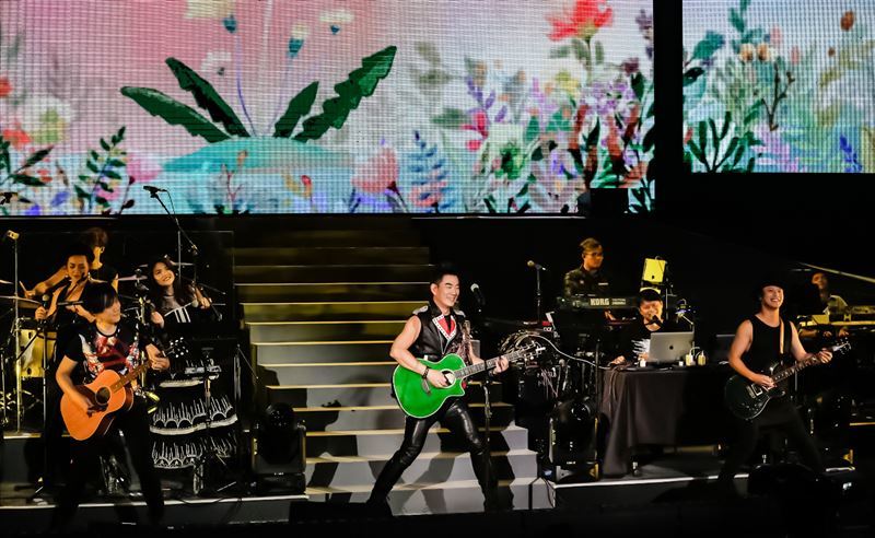 任贤齐|任贤齐曝53岁男星已登记结婚，女方是小11岁圈外女友，交往11年