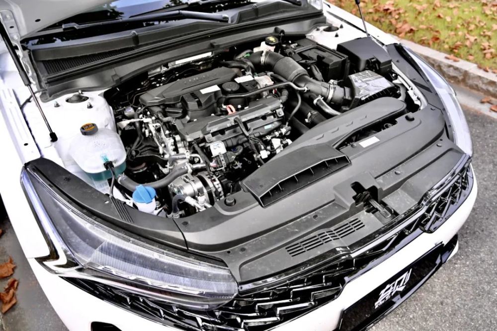 车则原创实拍-凯酷发动机机舱