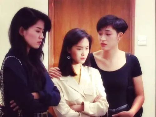 朱茵|看多了塑料姐妹花明撕暗婊，这种闺蜜情也太让人羡慕了吧