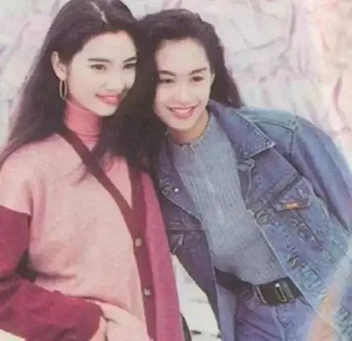 朱茵|看多了塑料姐妹花明撕暗婊，这种闺蜜情也太让人羡慕了吧