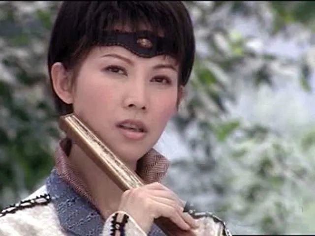 朱茵|看多了塑料姐妹花明撕暗婊，这种闺蜜情也太让人羡慕了吧