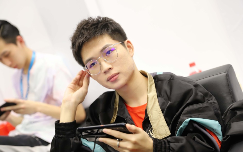 林教练痛失冠军离开dyg全赖久诚拖后腿网友指责太气人