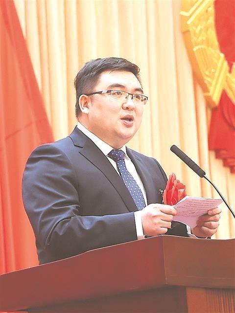 楚天都市报记者 黄忠 刘丁维 陈倩 见习记者 张建林是什么让我们泪