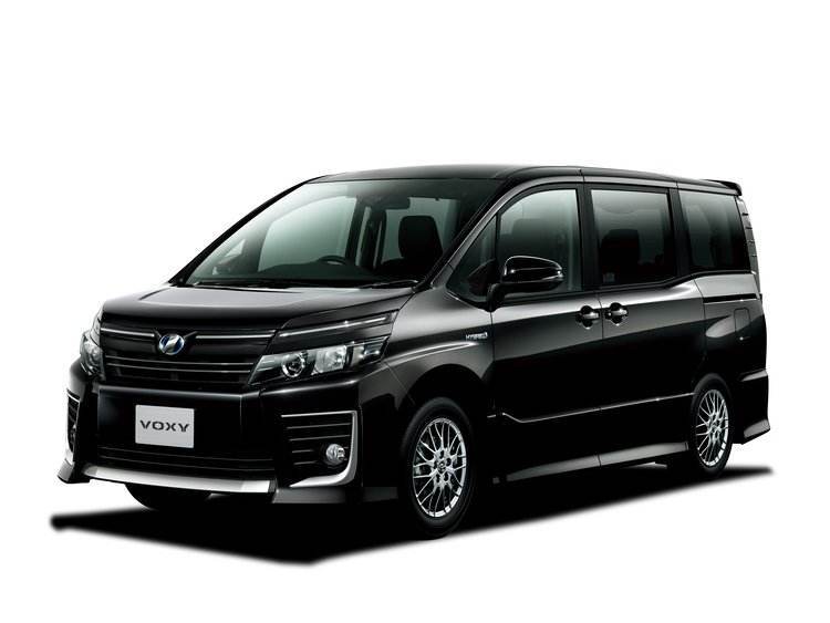 丰田voxy整个车身长4米7