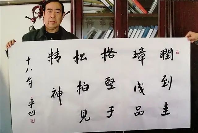 书法|“你不买，自然有人买”——贾平凹昂贵书法背后的争议