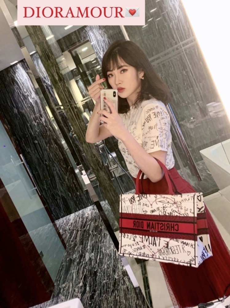 任正非|任正非将小女儿保护得太好，不走姐姐孟晚舟老路，转型进军时尚圈