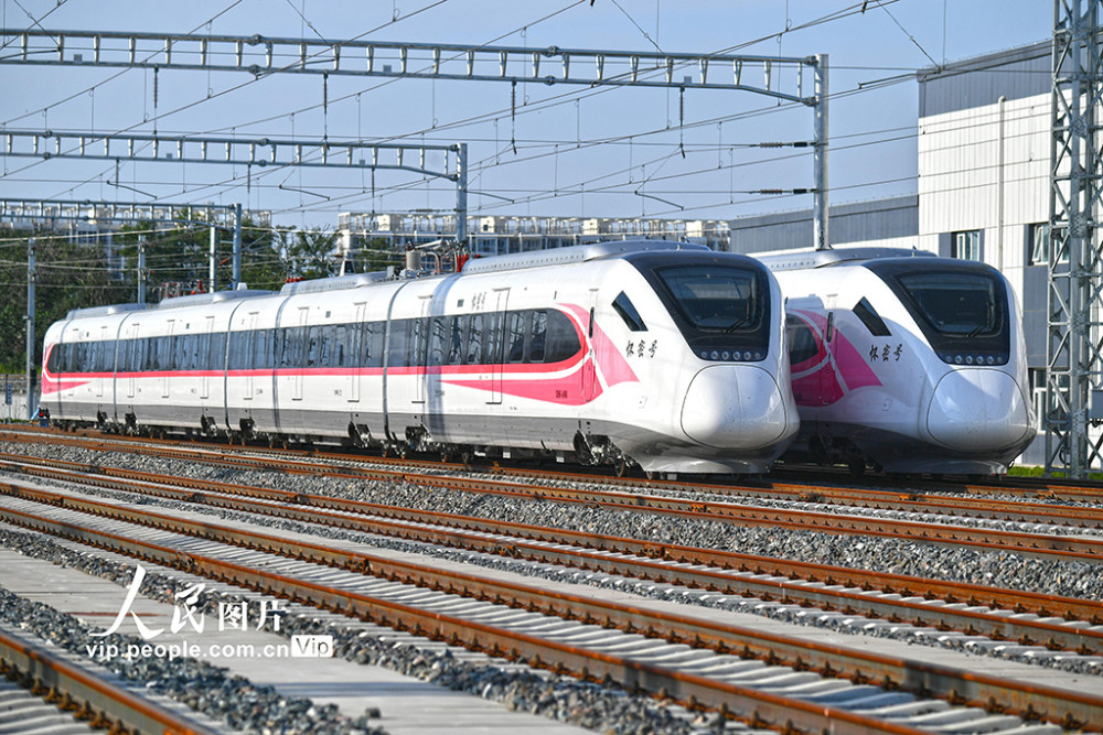 十一小长假|北京：粉色动车组备战小长假