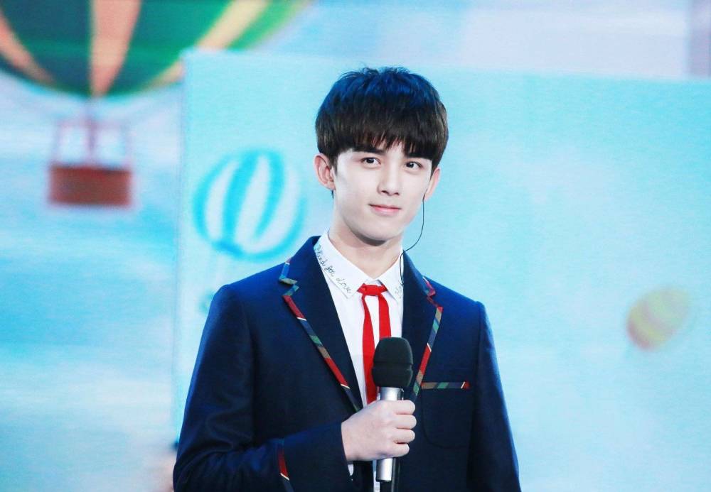 成毅|30岁成毅和16岁边程，出戏后谁更让女主尴尬？