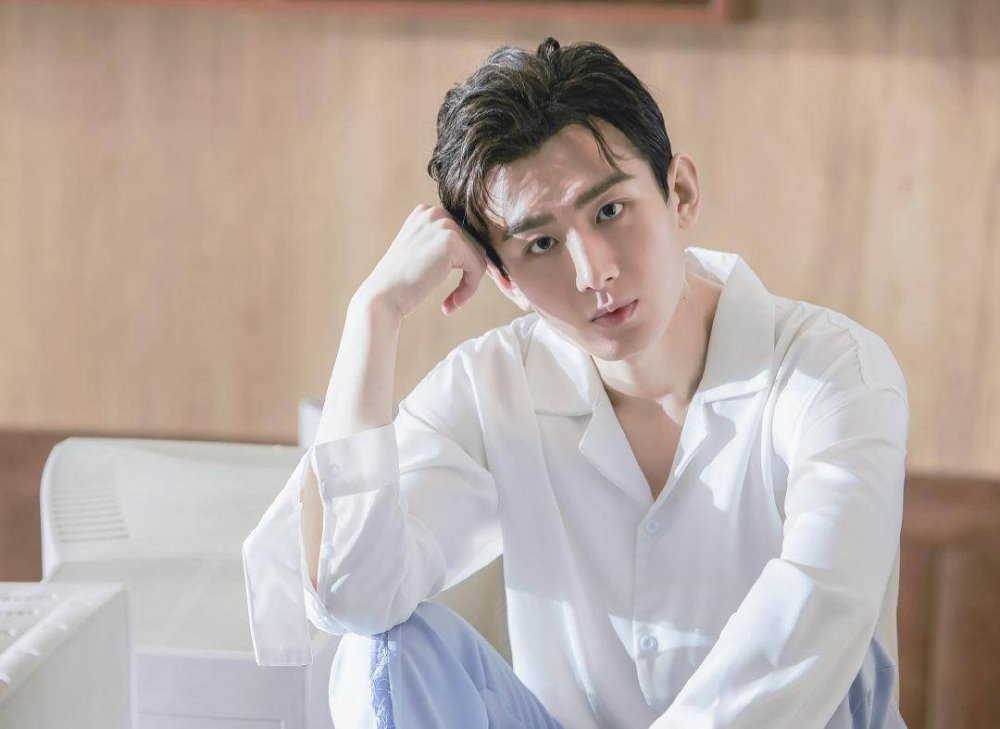 成毅|30岁成毅和16岁边程，出戏后谁更让女主尴尬？