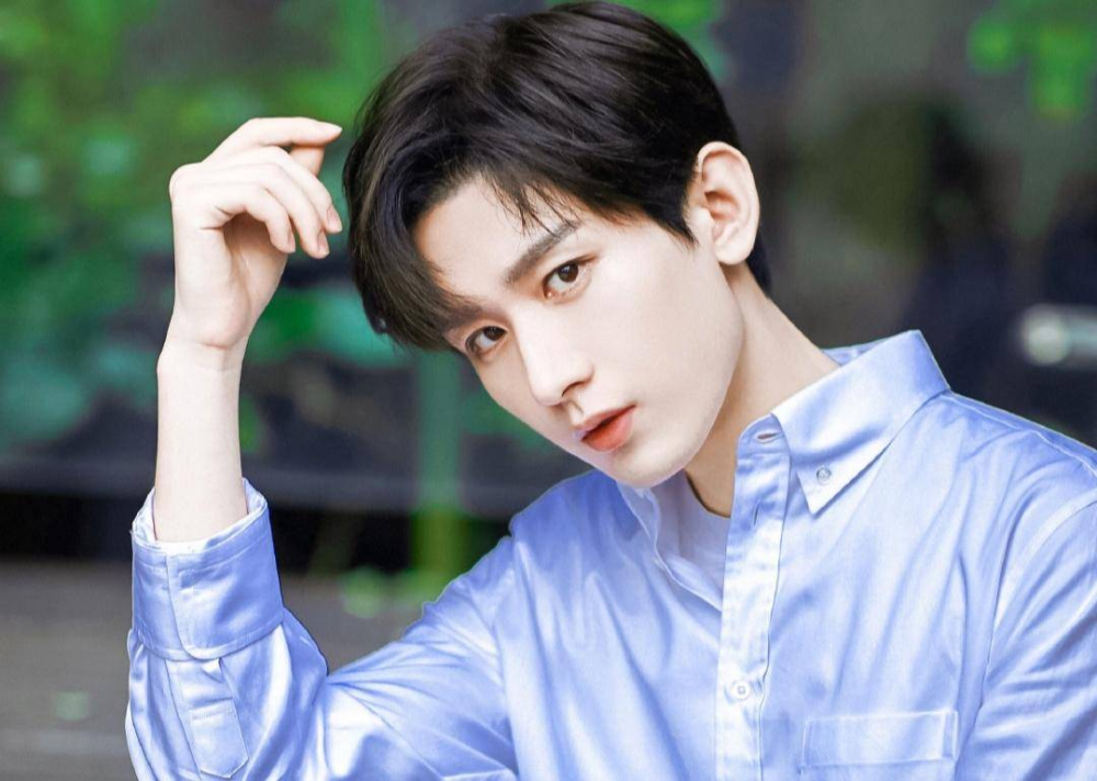 成毅|30岁成毅和16岁边程，出戏后谁更让女主尴尬？