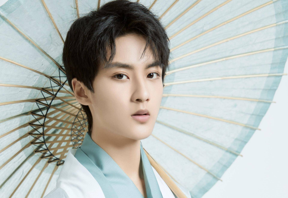 成毅|30岁成毅和16岁边程，出戏后谁更让女主尴尬？