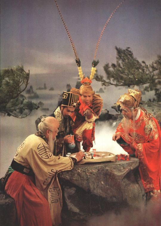 86版《西游记》车迟国斗法:血腥镜头是猪肉,猪,猴之尿是啤酒_腾讯新闻