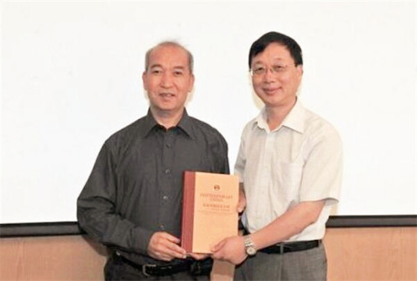 英国|中国男子继承英国农场，从中挖出10万件珍贵中国文物，价值数十亿