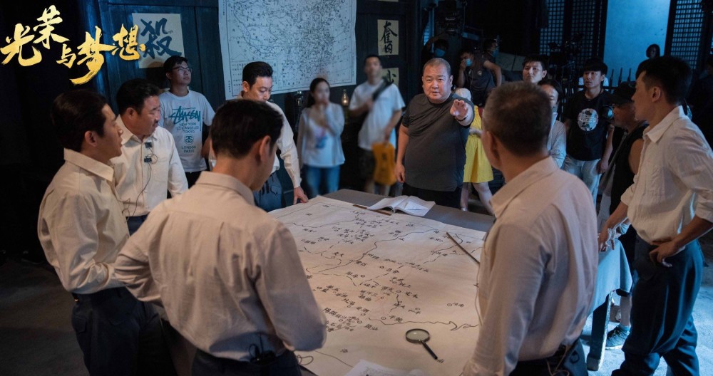 高圆圆|高圆圆复出拍戏演宋美龄，搭档“宋庆龄”李小冉，花絮照气质超群