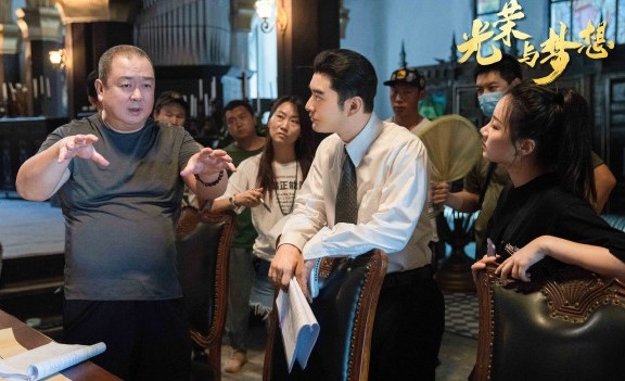 高圆圆|高圆圆复出拍戏演宋美龄，搭档“宋庆龄”李小冉，花絮照气质超群