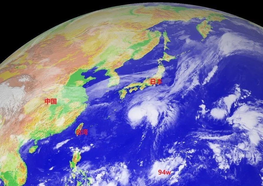 台风|12号台风“白海豚”风力加强，云系呈团状，胚胎94W生成了