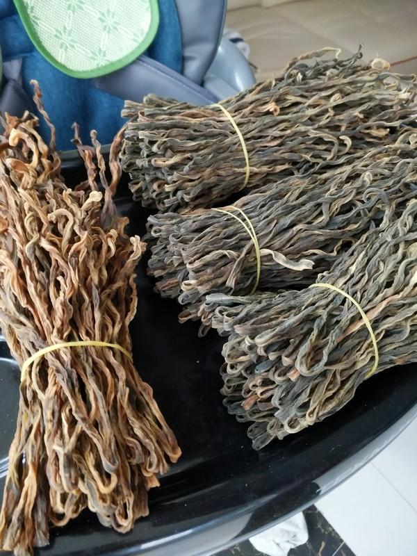 但是害怕雨淋,因为容易发霉,严格来说,晒干的豇豆角也算是一种食材
