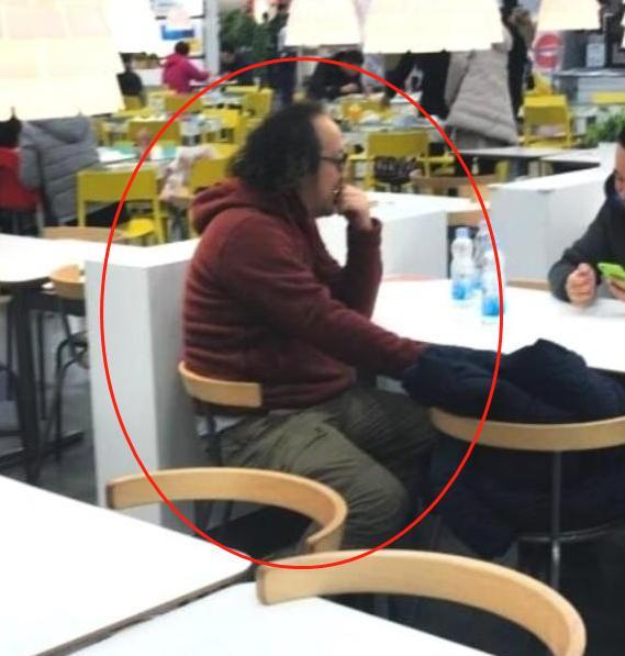 窦唯|王菲前夫窦唯近况曝光，不修边幅沦为路人，昔日天才很落寞！