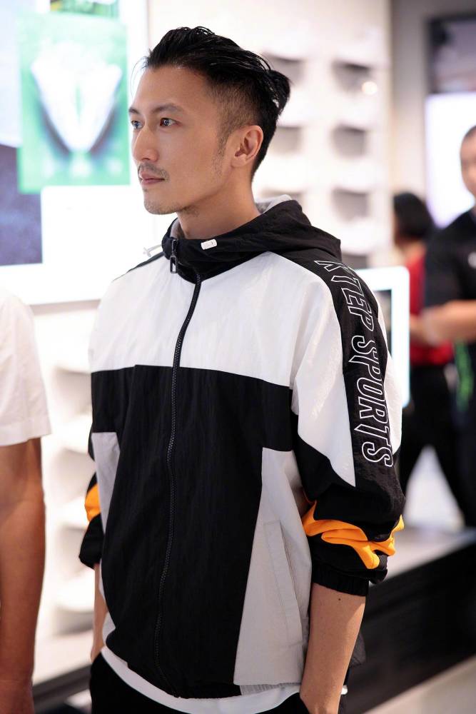 型男谢霆锋的发型真帅,这四款中年男士也能借鉴,我这个女生都想剪