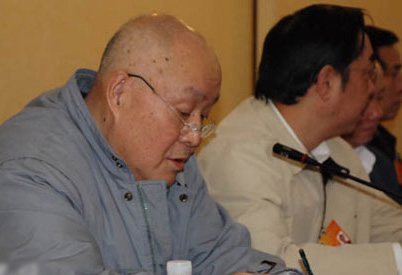 刘伯承的三个女人中,长女和三女都在部队医院从医,二女刘弥群还是空军