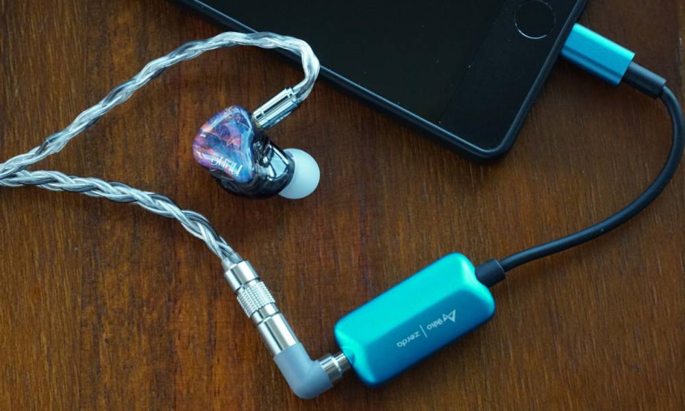 国产高端动铁耳机起飞中国国际耳机展高达3998元的它获得金奖