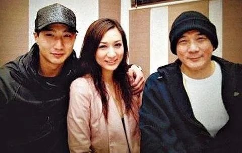 老戏骨|70岁老戏骨情史荒唐，已婚抛弃17岁女星，5个孩子年龄差37岁